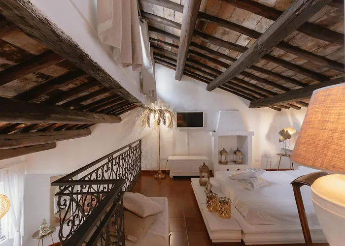 Piazza Navona Historic Luxury *